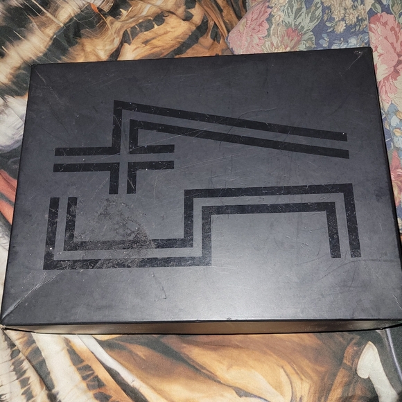 2016 space jam jordan 11 - Picture 3 of 3